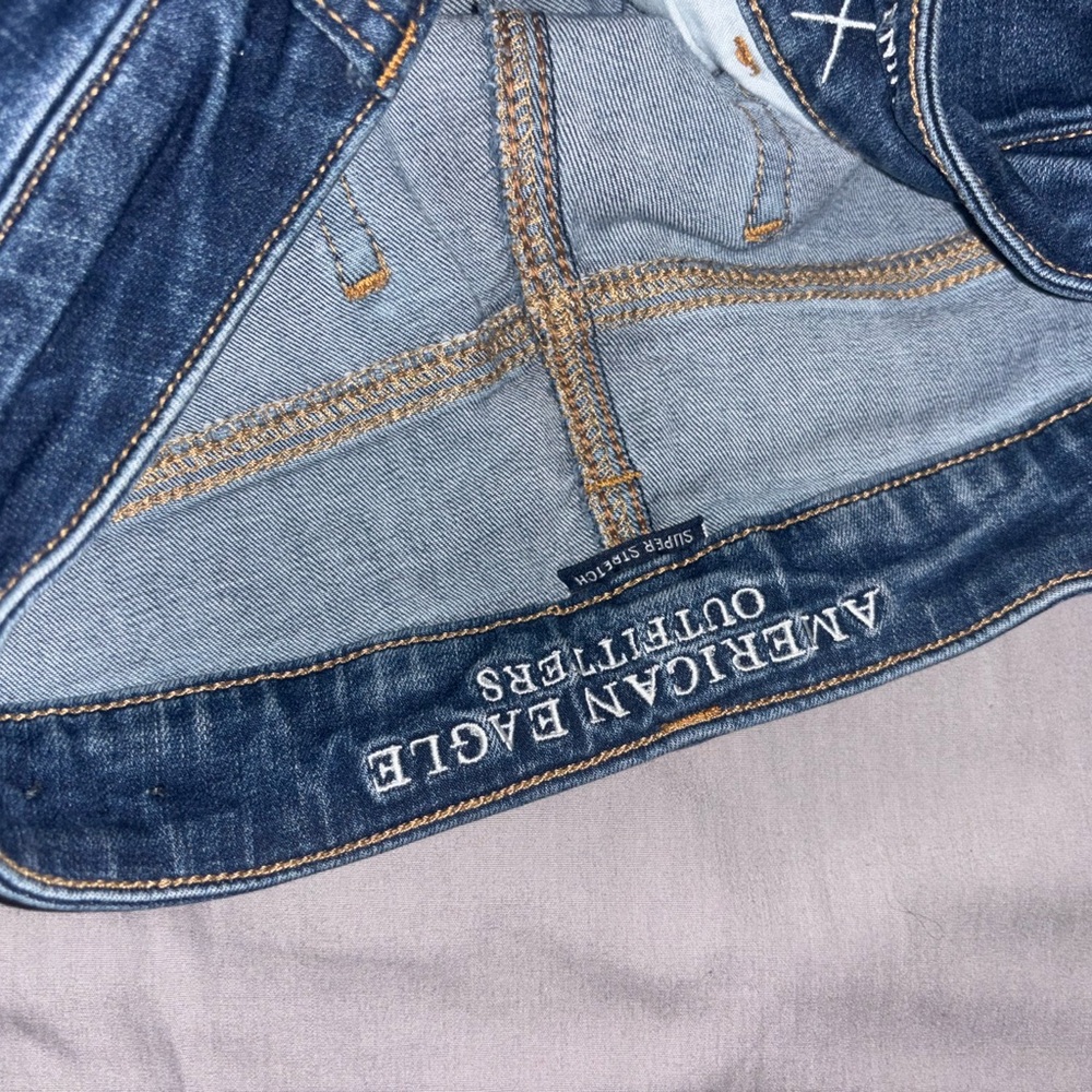 American Eagle Outfitters Dark Blue Denim Jeans - Picture 3 of 4